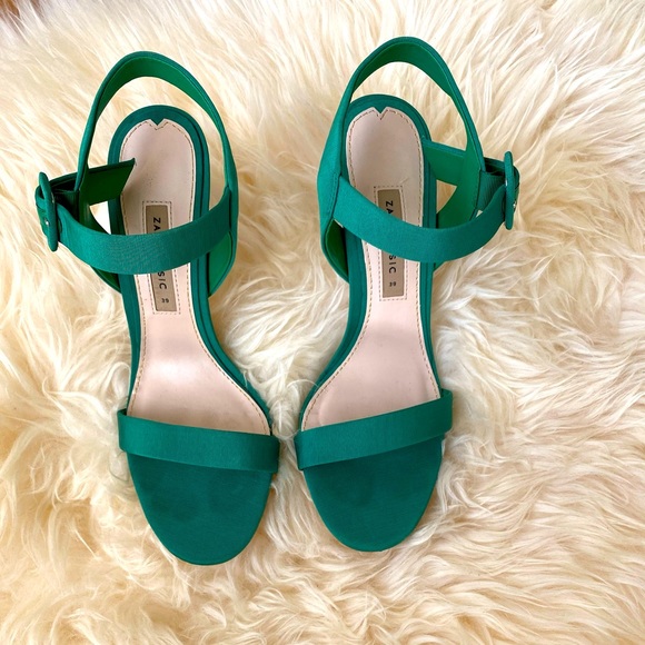 Zara Green Heels - Picture 1 of 4